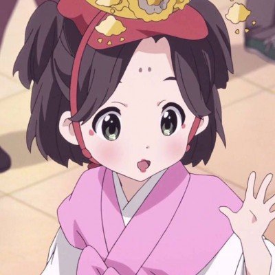 女子酒店露台泡温泉突现无人机